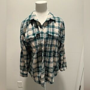 Women’s flannel shirt